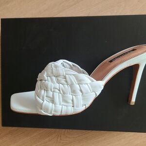 BCBG MaxAzria white leather open toe mules NWB